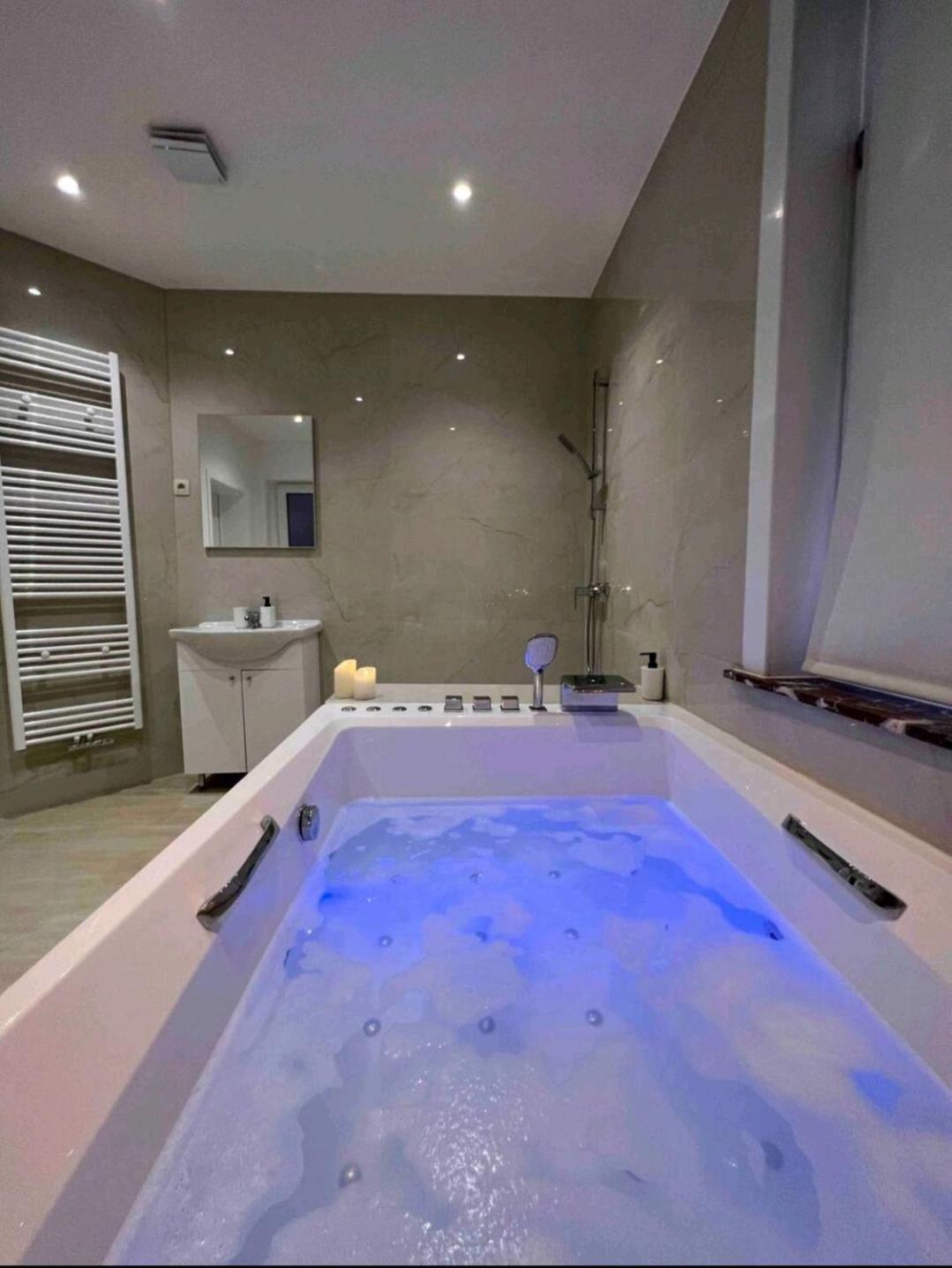 Sublime Appartement Calme Cosy & Jacuzzi Bruselas Exterior foto